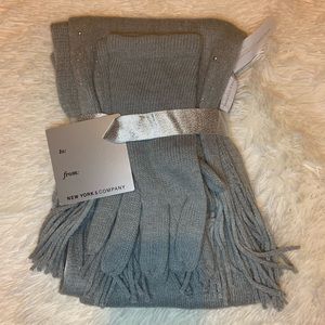 New York & Company Scarf & Gloves Set